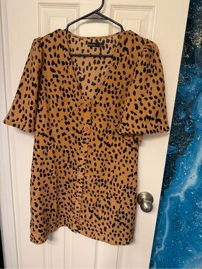 Boohoo Brown Leopard Print V-Neck Button Front Tunic